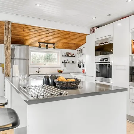 Druscilla - 650m From The Sea By Interhome Saltum